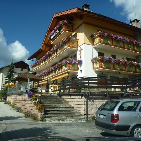 Hotel Millefiori Vigo di Fassa Eksteriør bilde